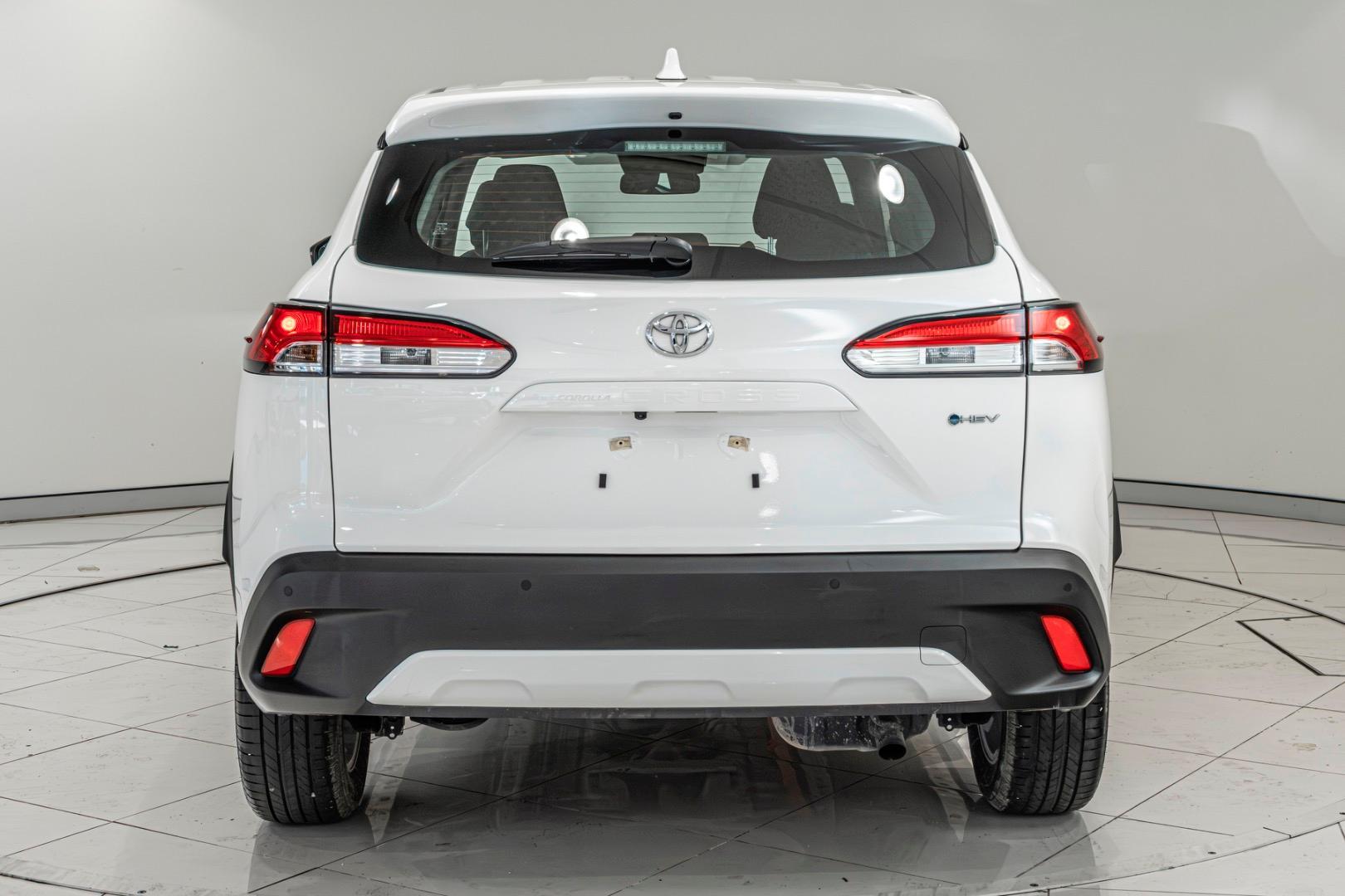 2025 Toyota Corolla Cross GX in White