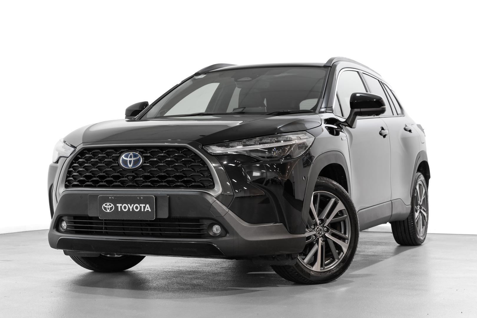 2023 Toyota Corolla Cross Atmos 2WD in Black
