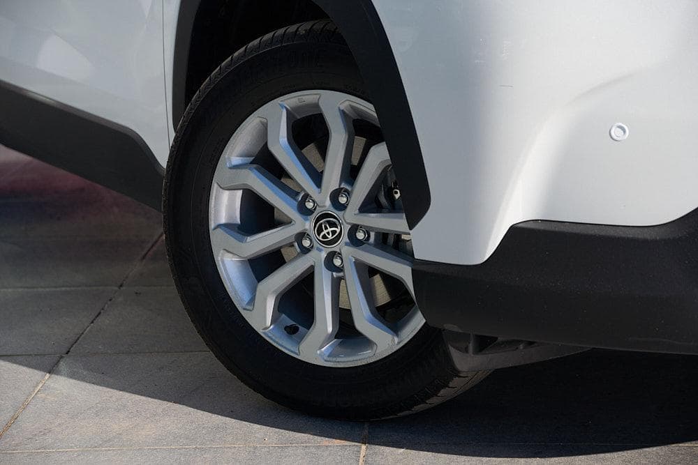 2025 Toyota Corolla Cross GX in White