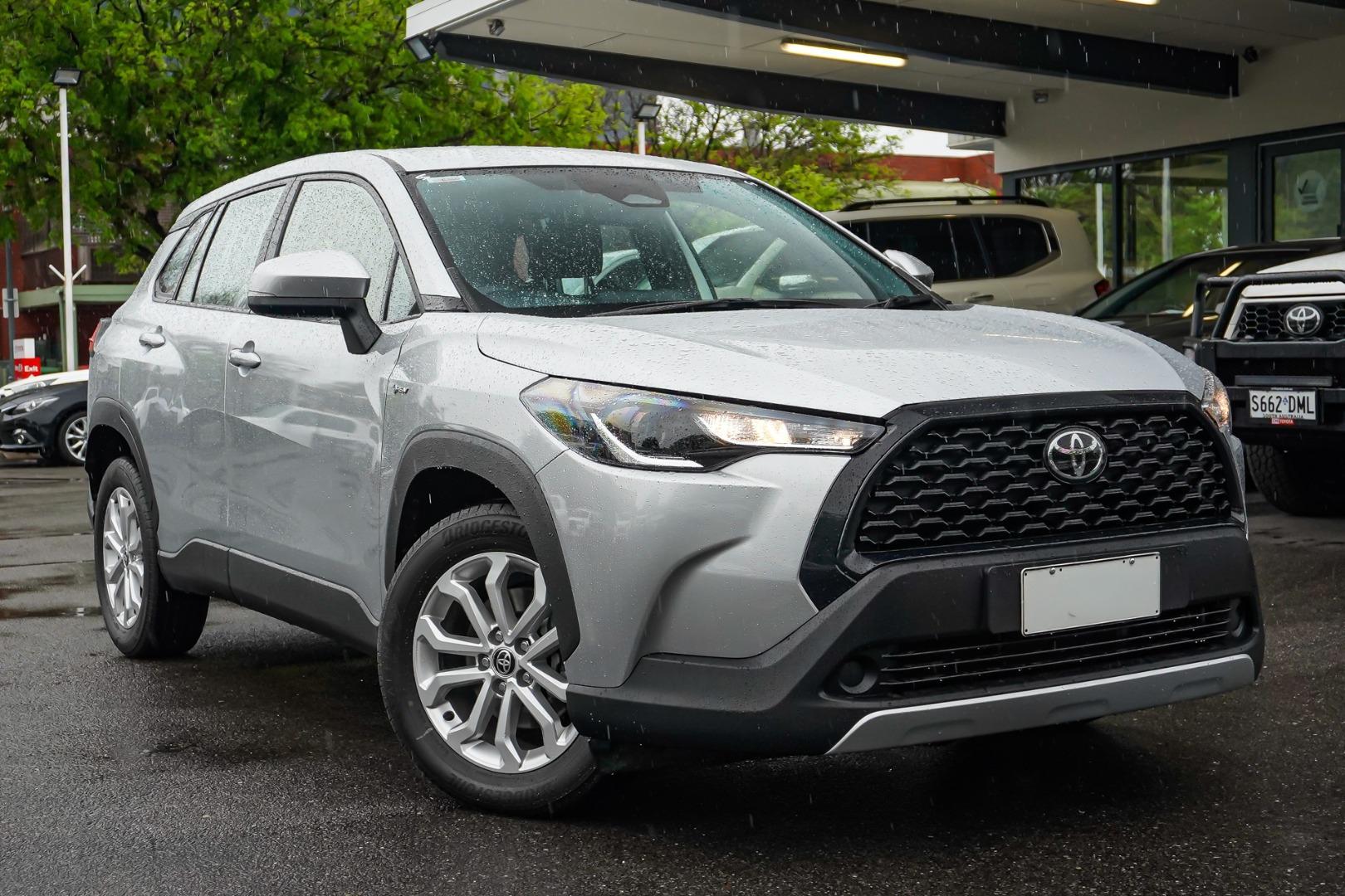2025 Toyota Corolla Cross GX in Silver