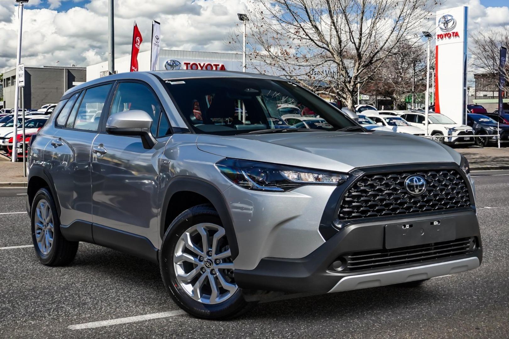 2025 Toyota Corolla Cross GX in Silver