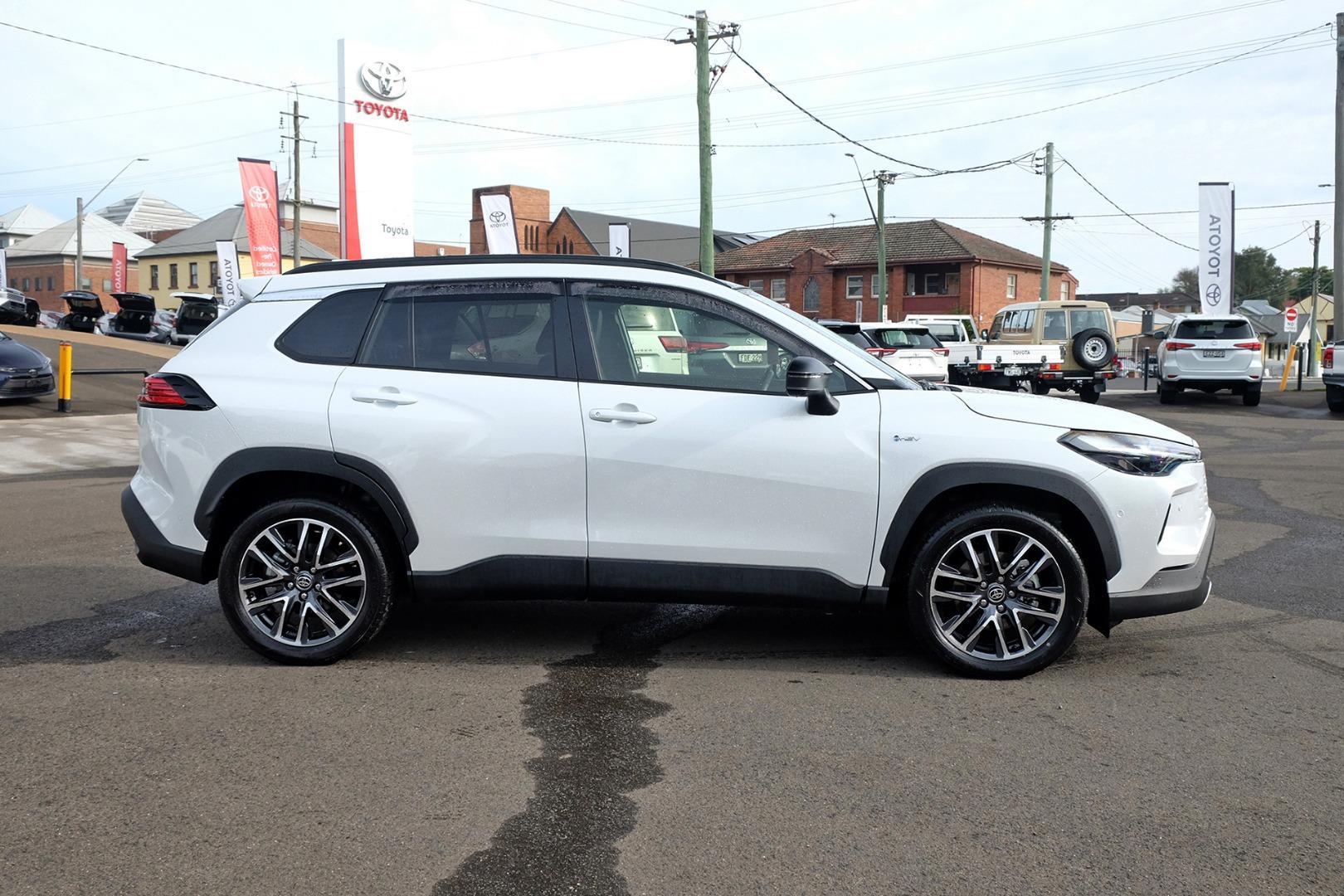 2025 Toyota Corolla Cross Atmos in White