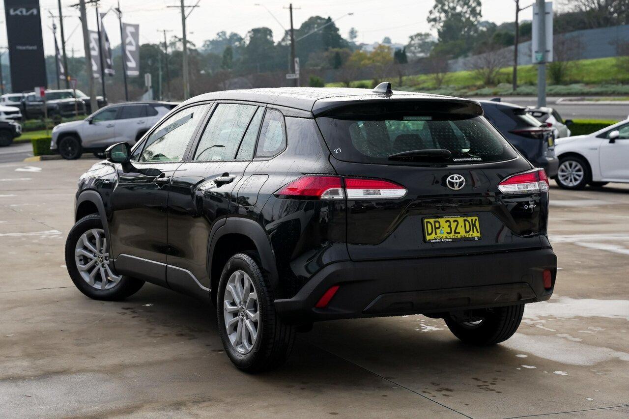 2025 Toyota Corolla Cross GX in Black