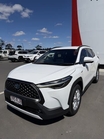 2023 Toyota Corolla Cross GXL in White