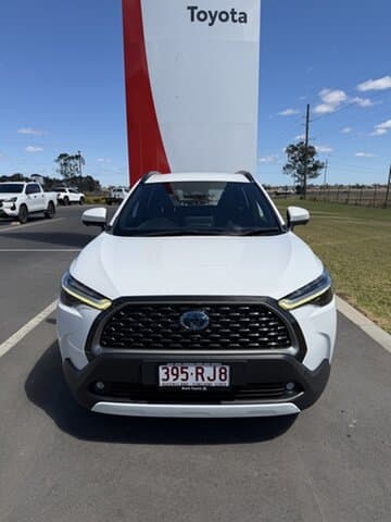 2023 Toyota Corolla Cross GXL in White