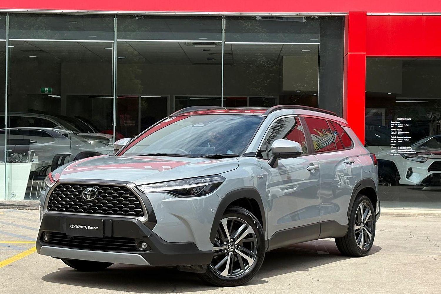 2024 Toyota Corolla Cross Atmos 2WD in Grey