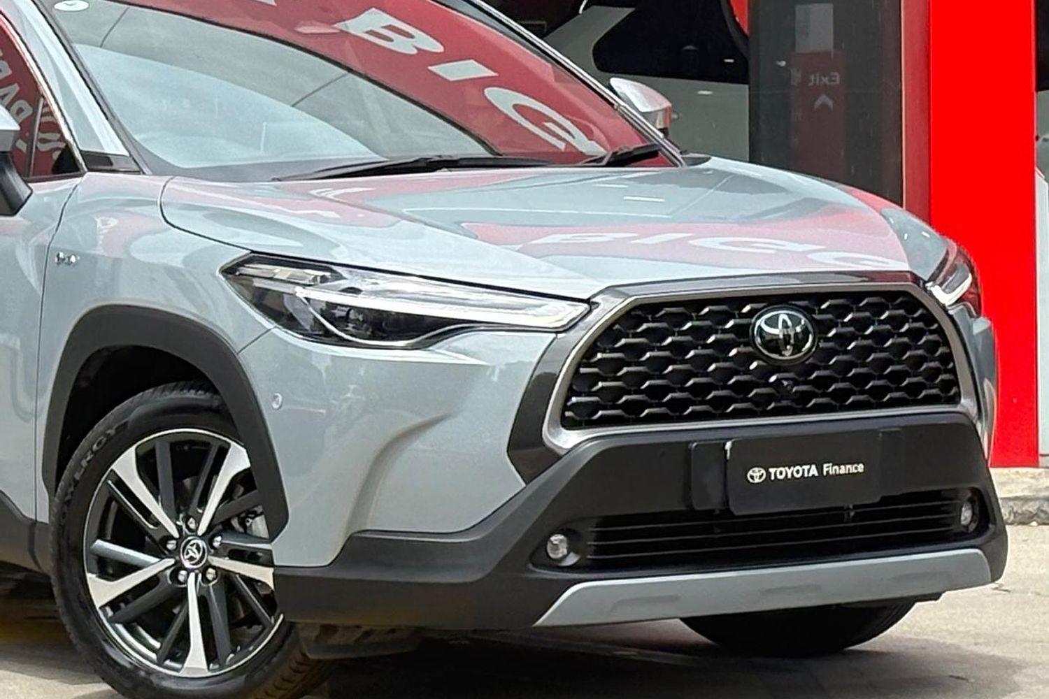 2024 Toyota Corolla Cross Atmos 2WD in Grey