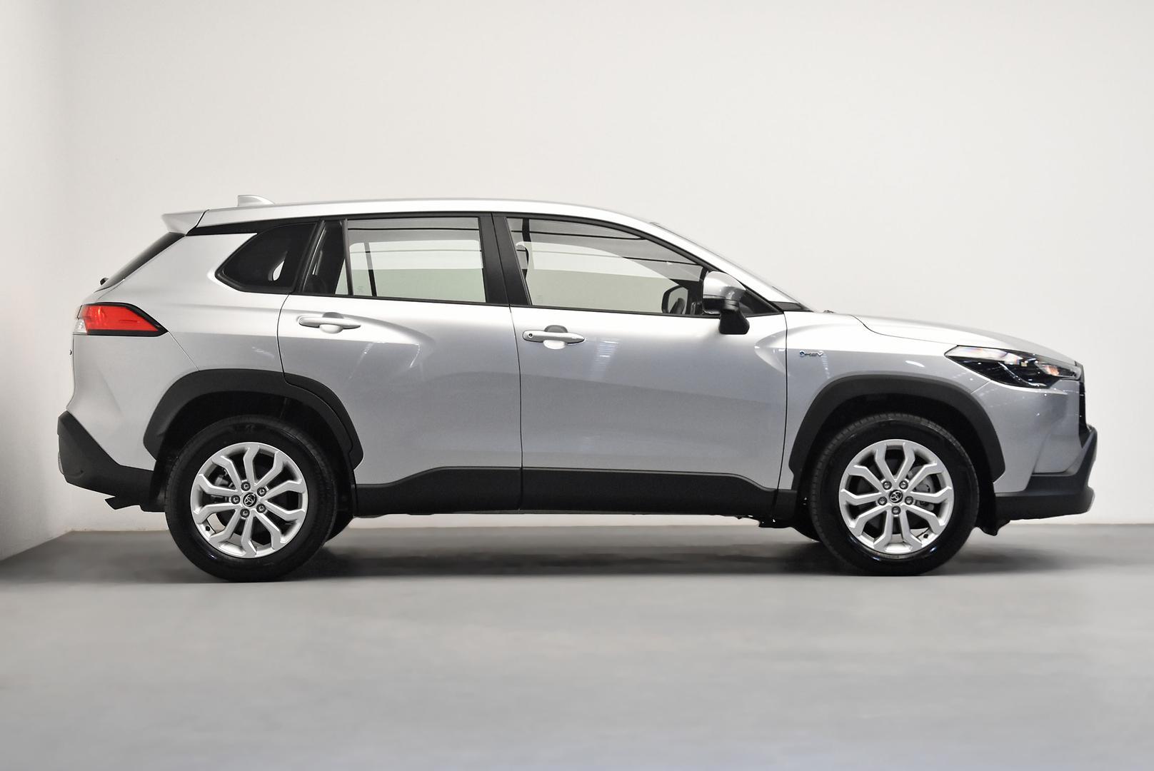 2025 Toyota Corolla Cross GX in Silver