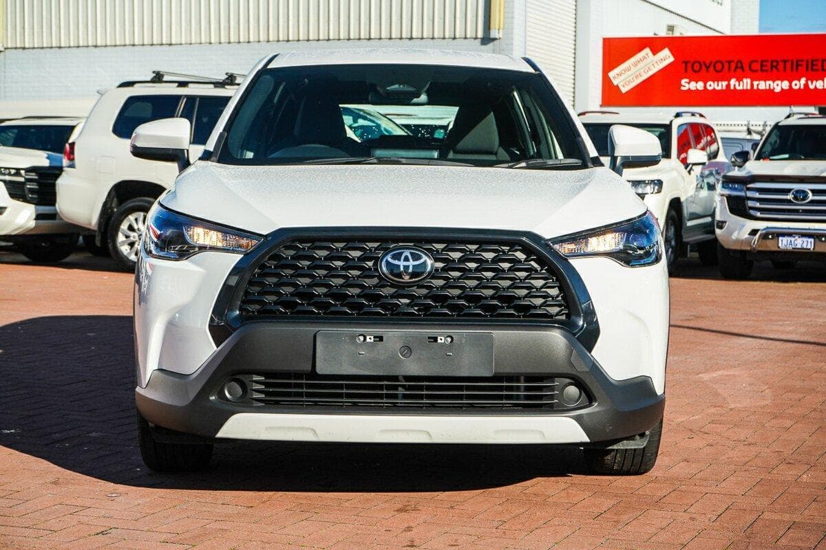 2025 Toyota Corolla Cross GX in White