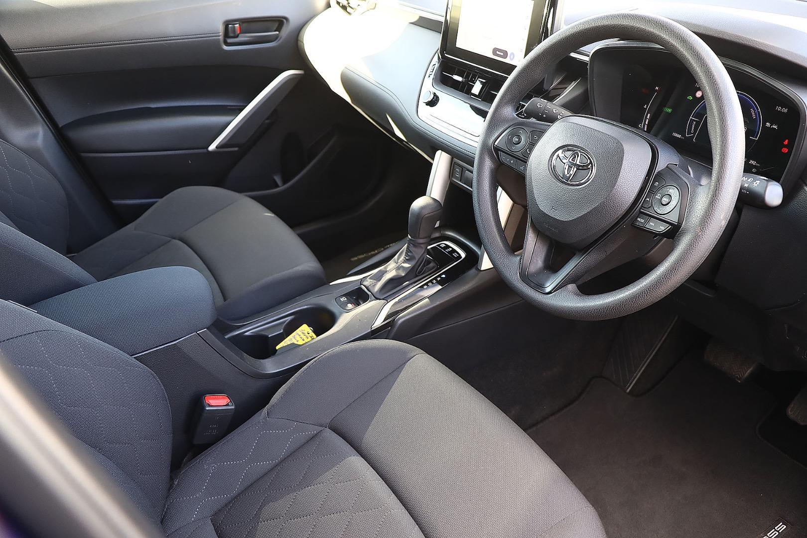 2025 Toyota Corolla Cross GX in Blue