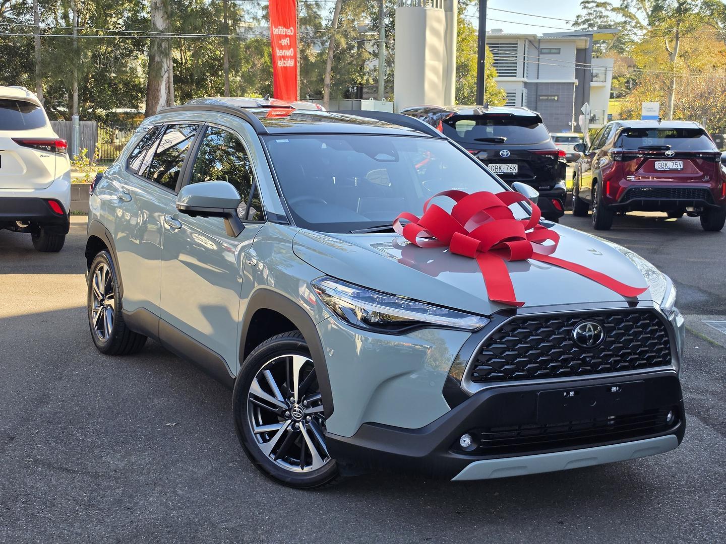 2025 Toyota Corolla Cross Atmos 2WD in Green