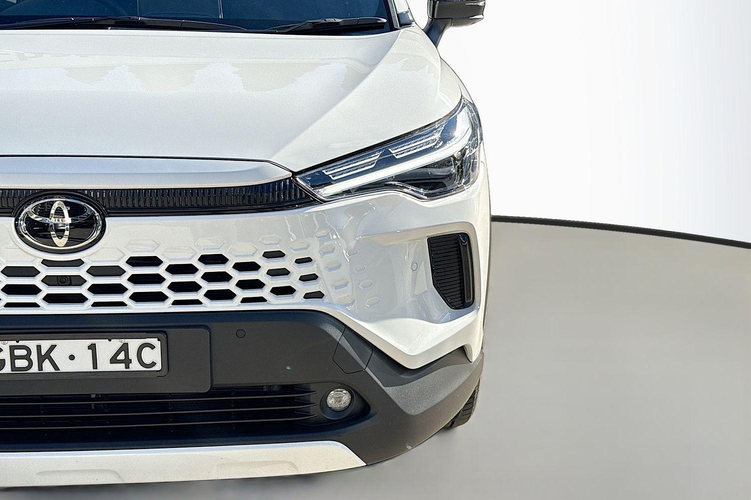 2026 Toyota Corolla Cross GXL in White