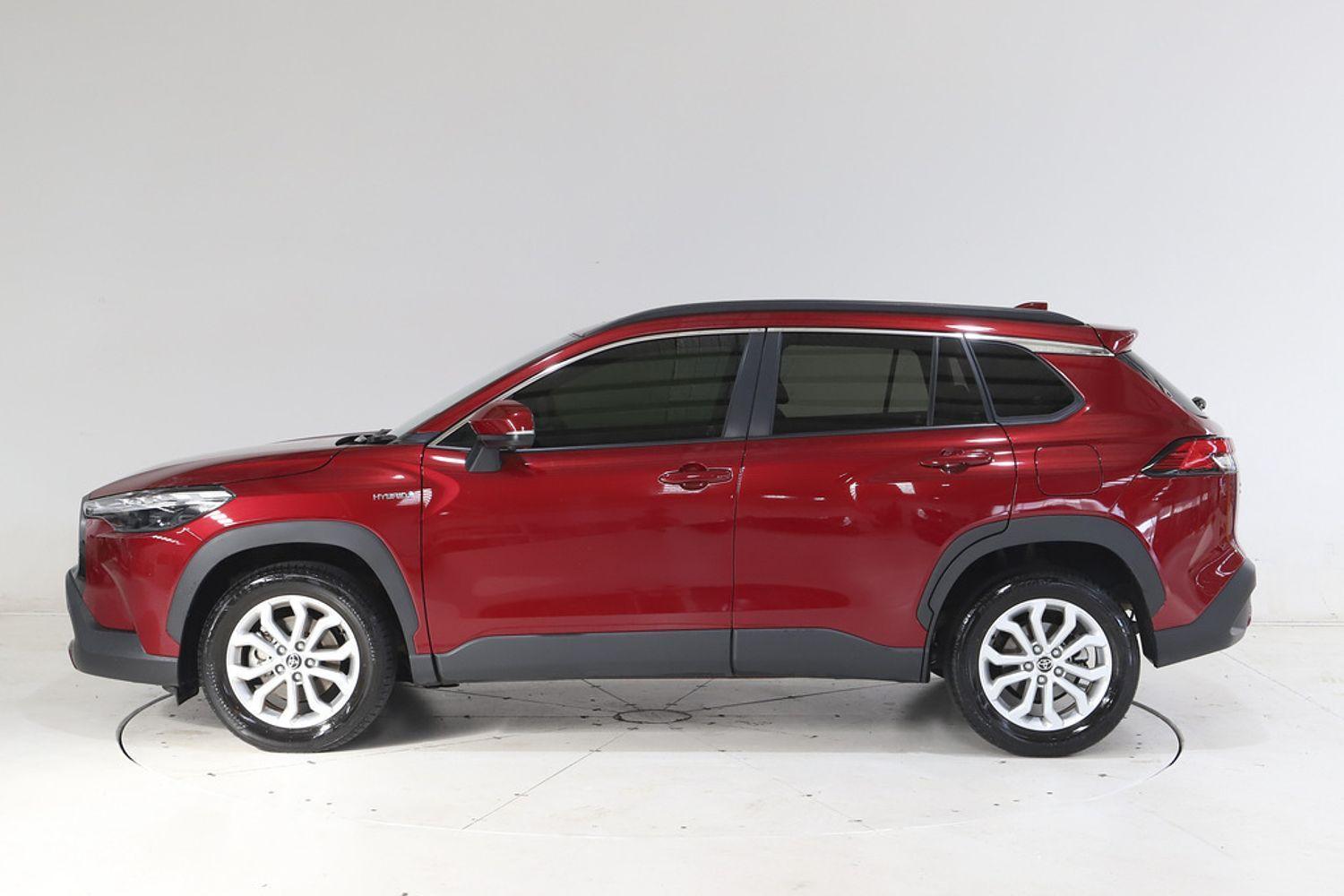 2022 Toyota Corolla Cross GXL in Red