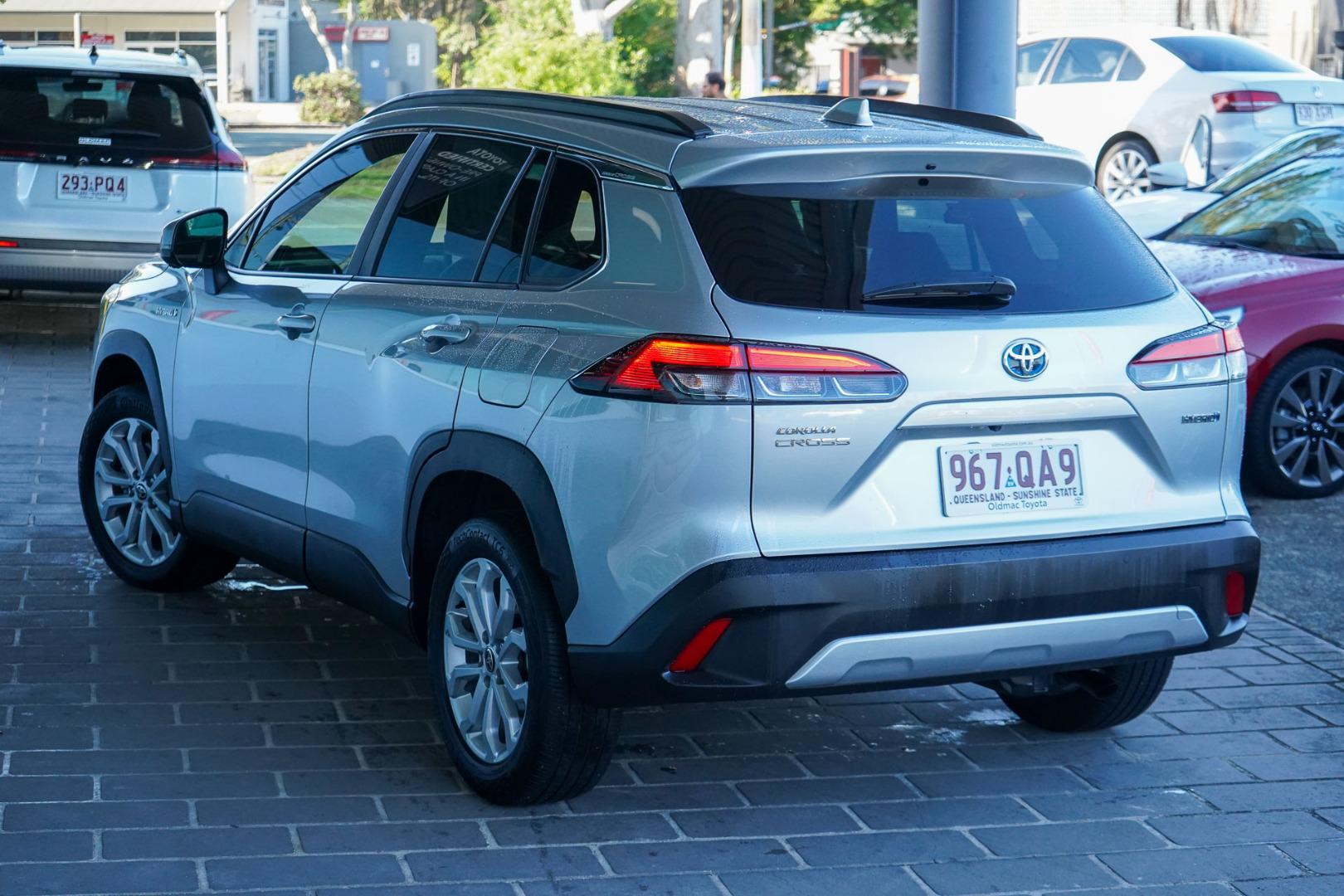 2022 Toyota Corolla Cross GXL in Silver