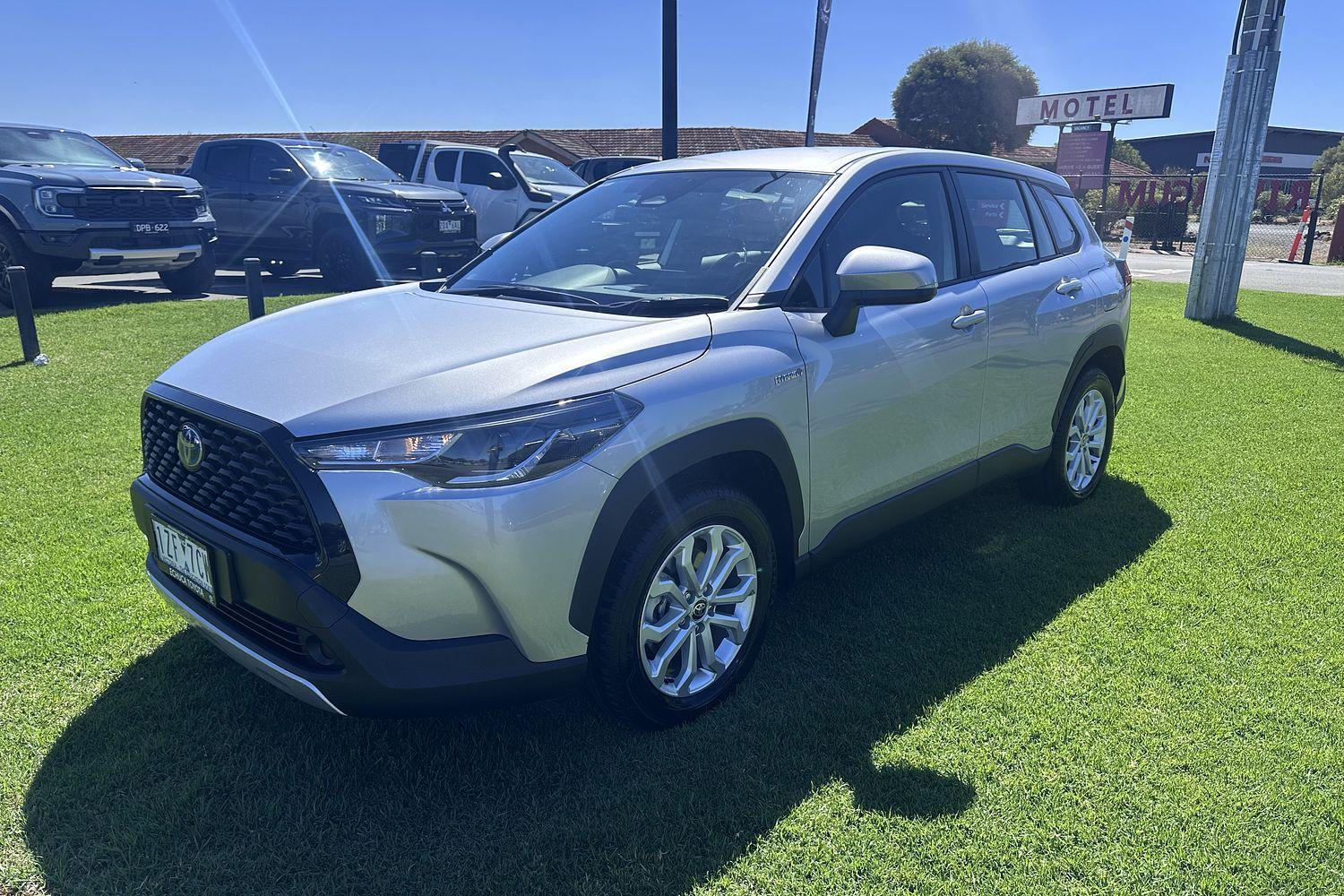 2023 Toyota Corolla Cross GX in Silver