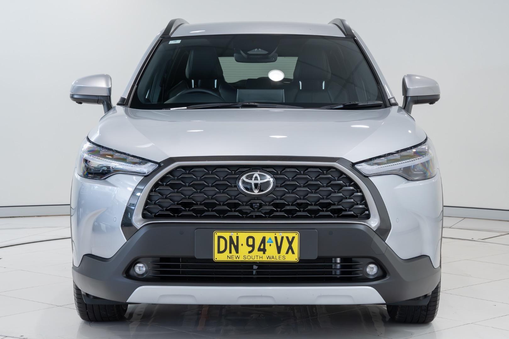 2025 Toyota Corolla Cross GXL in Silver