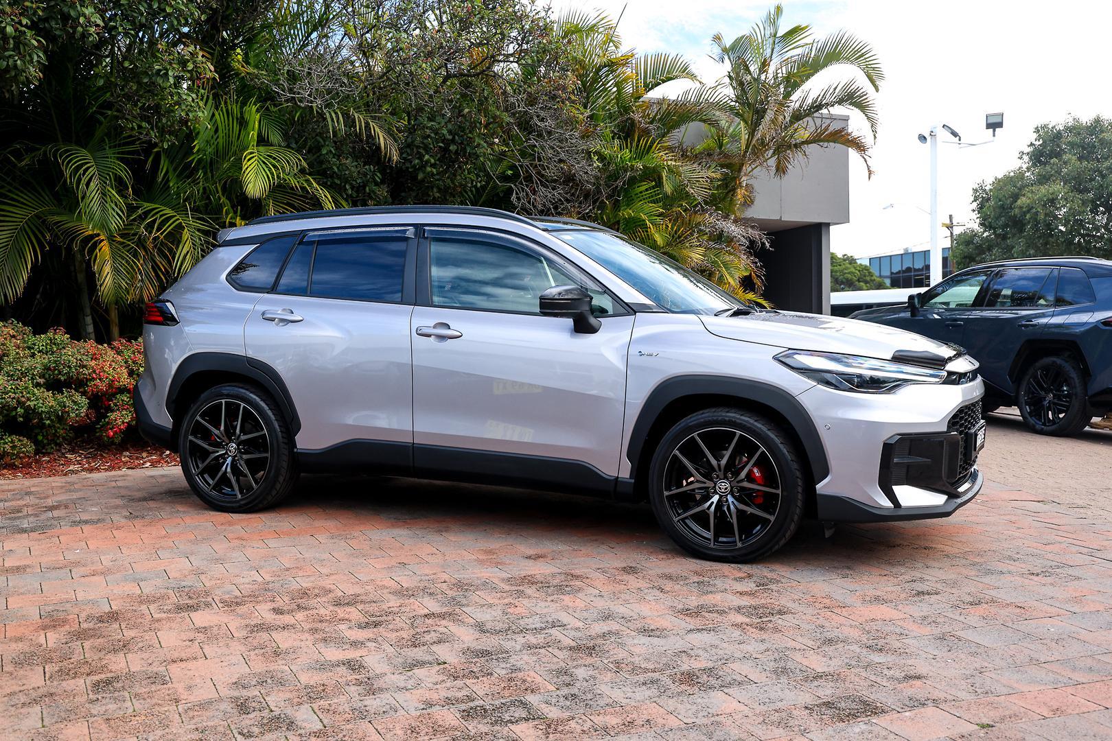 2025 Toyota Corolla Cross GR-S HV AWD in Silver