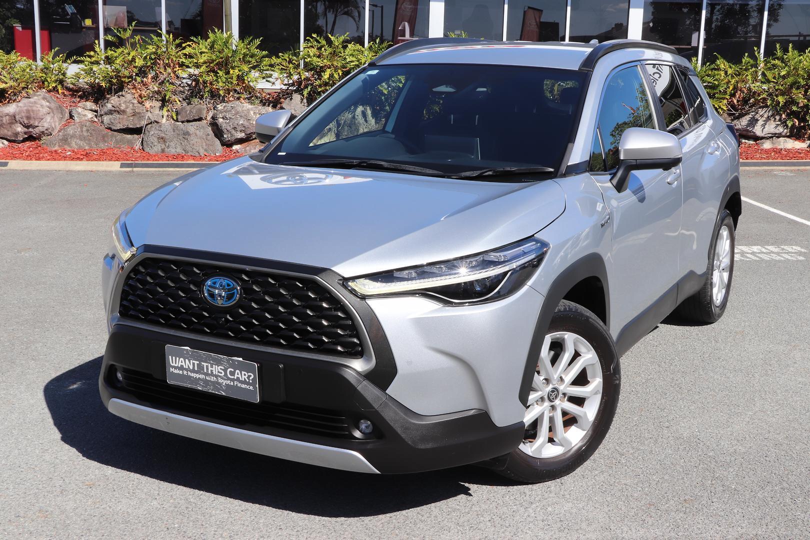 2022 Toyota Corolla Cross GXL in Silver