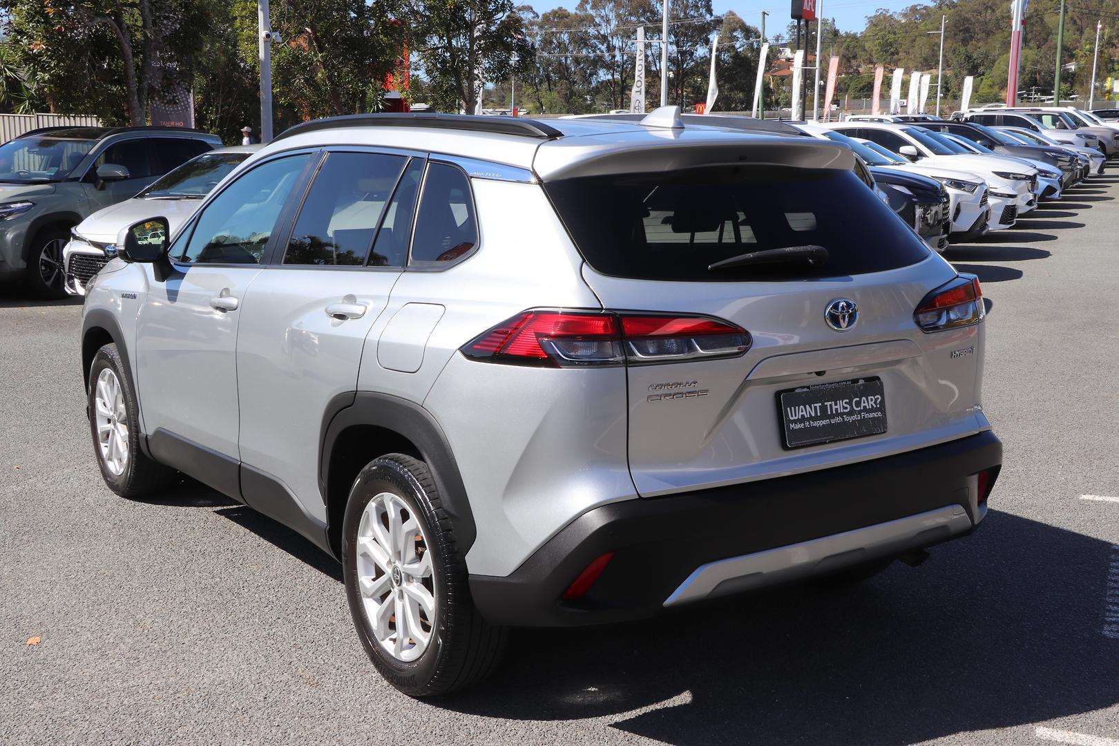 2022 Toyota Corolla Cross GXL in Silver