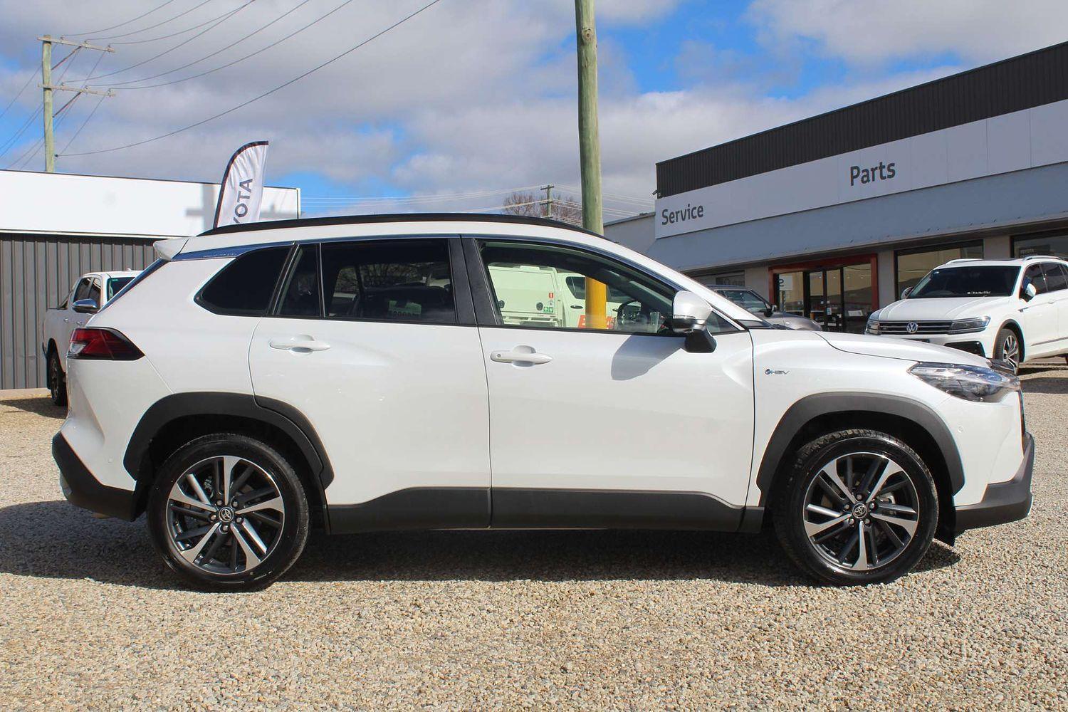 2025 Toyota Corolla Cross Atmos AWD in White