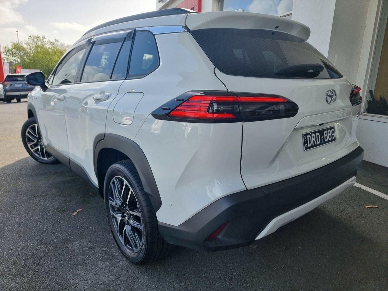2025 Toyota Corolla Cross Atmos AWD in White
