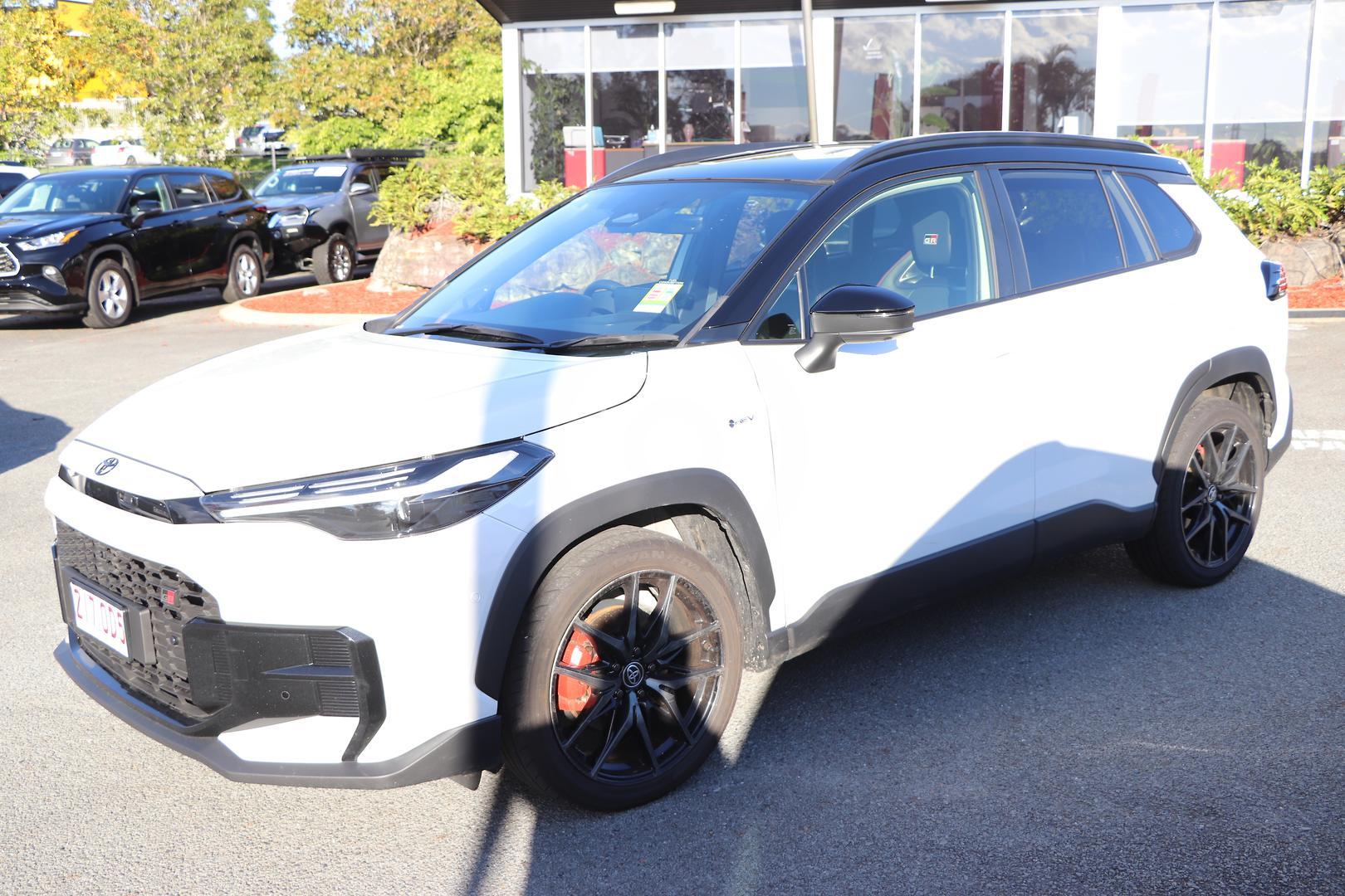 2025 Toyota Corolla Cross GR-S HV AWD in Two Tone White