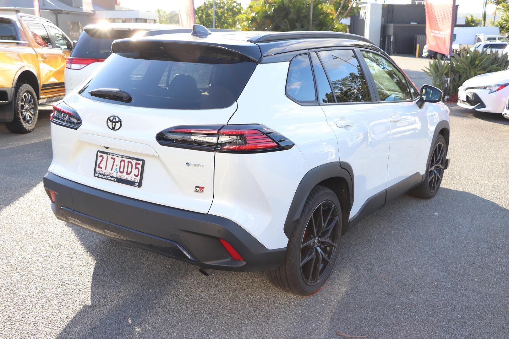 2025 Toyota Corolla Cross GR-S HV AWD in Two Tone White