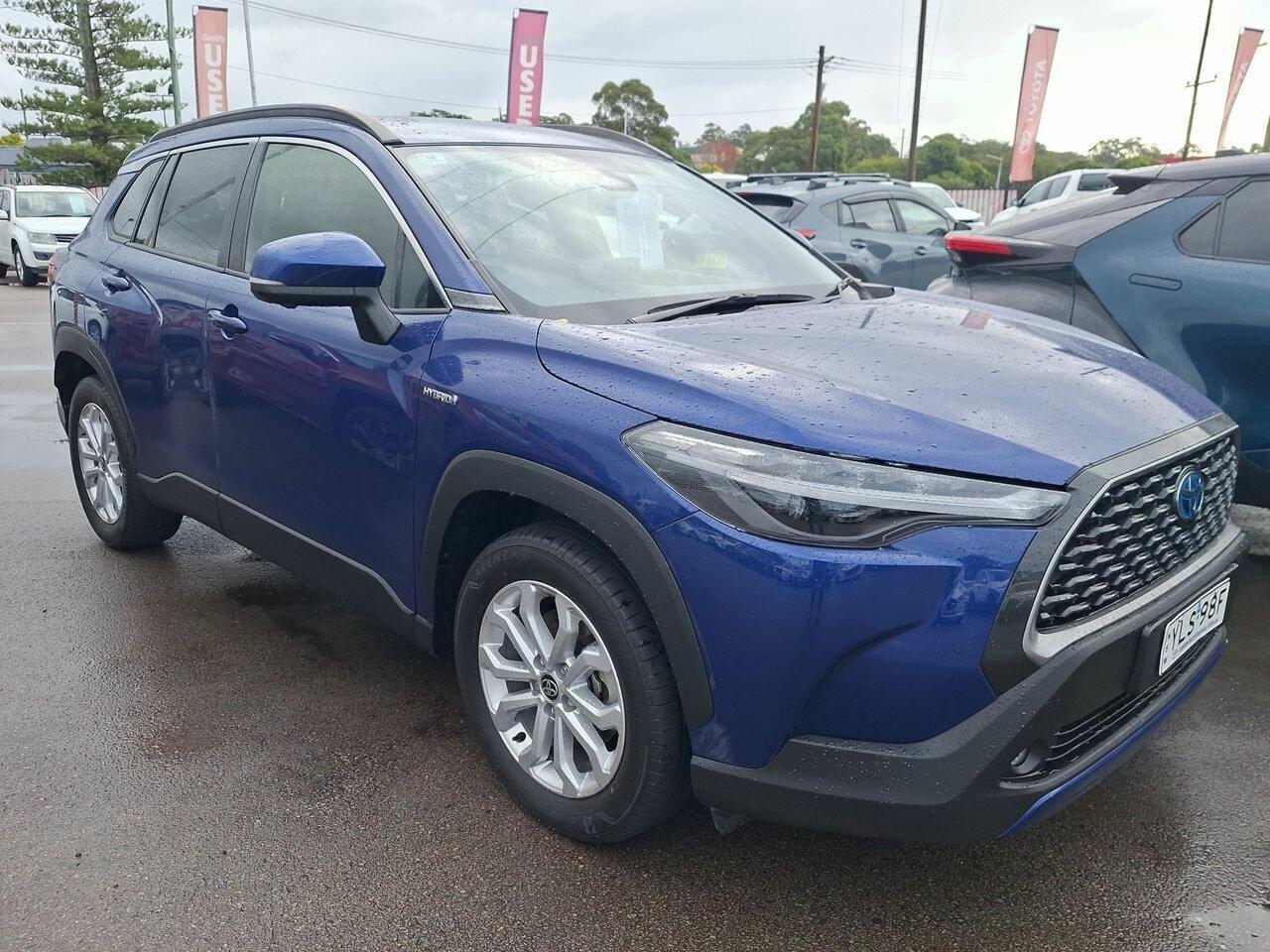 2022 Toyota Corolla Cross GXL in Blue