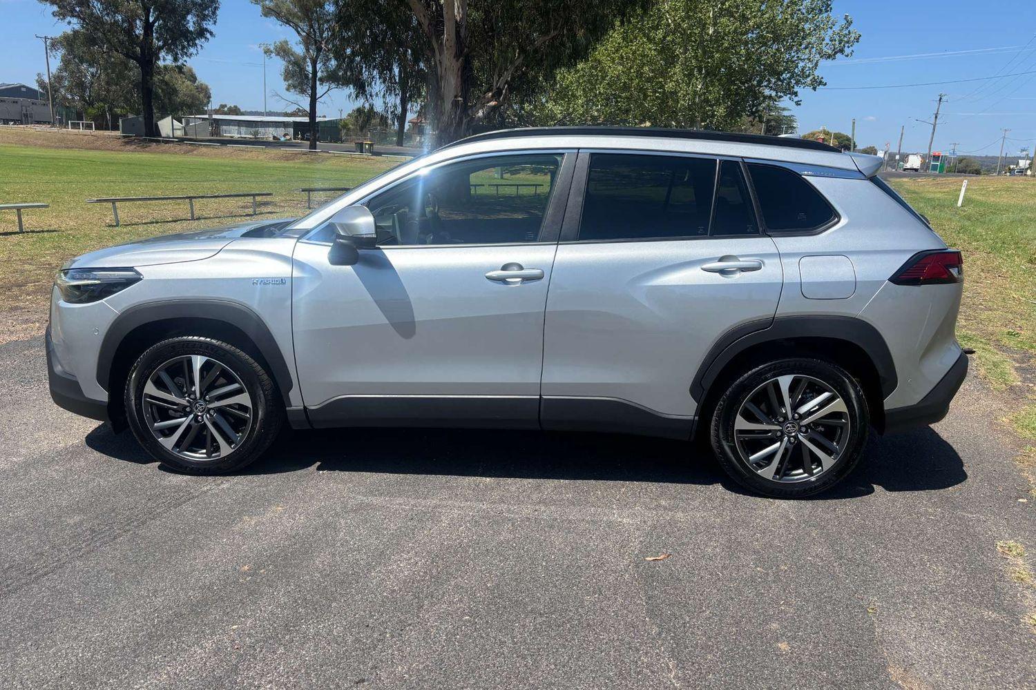 2022 Toyota Corolla Cross Atmos AWD in Silver
