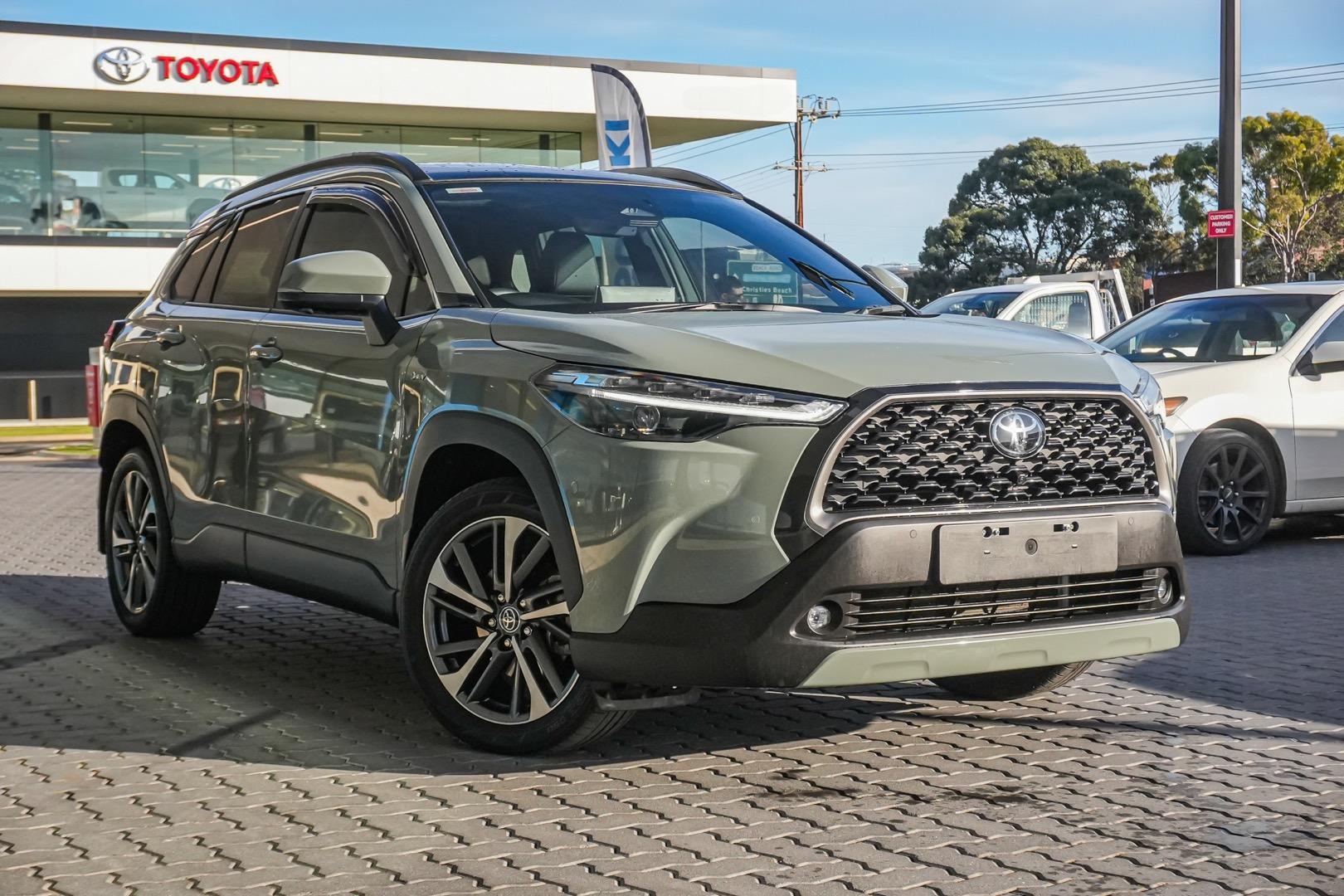 2025 Toyota Corolla Cross Atmos in Green