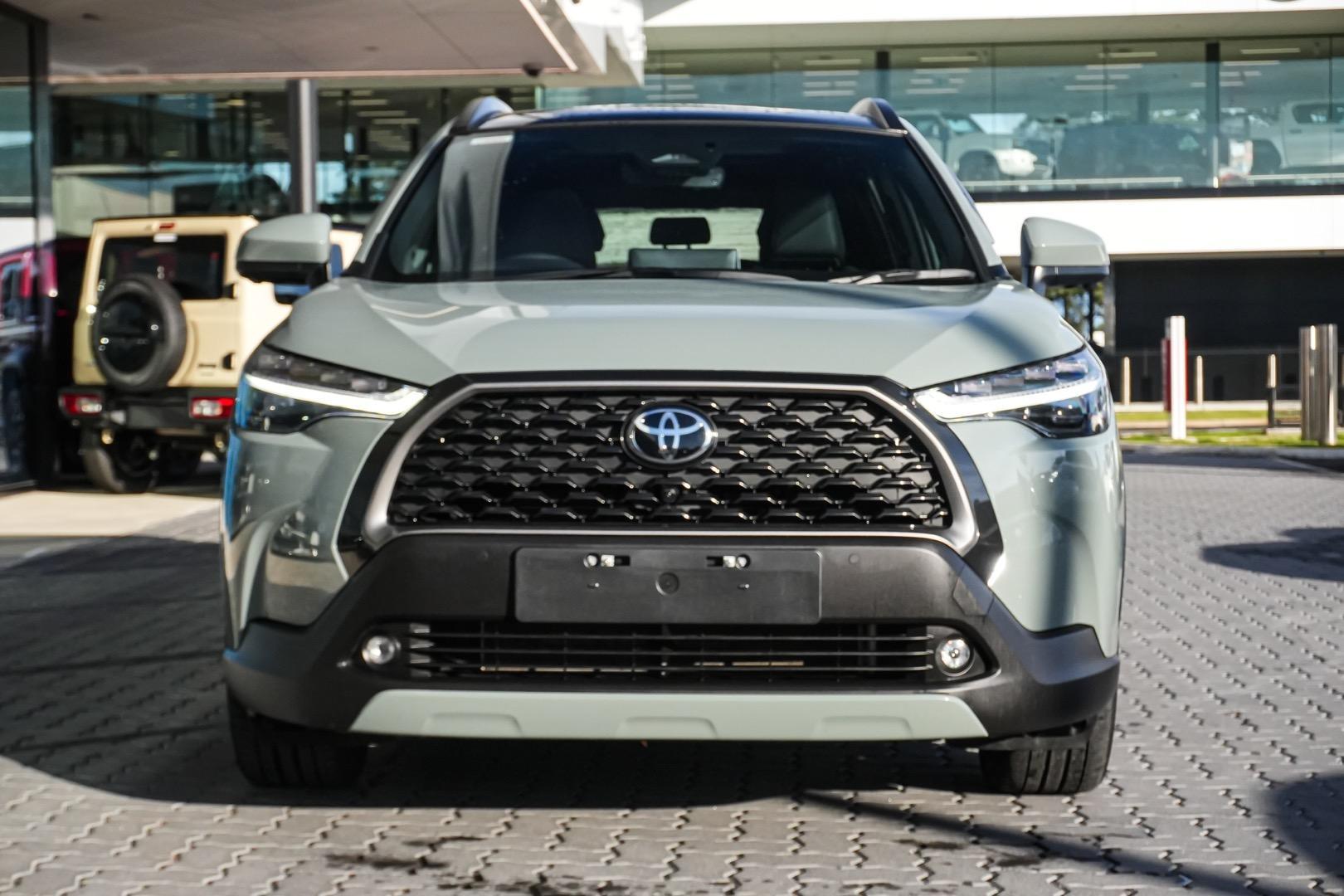 2025 Toyota Corolla Cross Atmos in Green