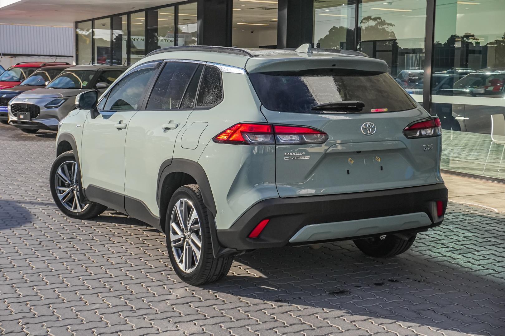 2025 Toyota Corolla Cross Atmos in Green