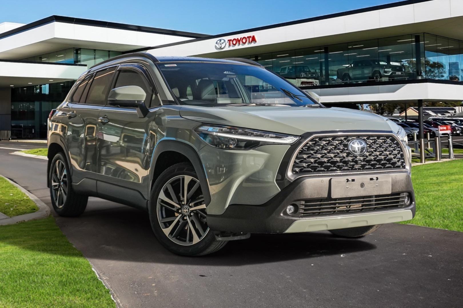2025 Toyota Corolla Cross Atmos in Green
