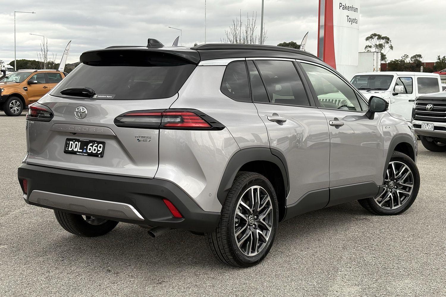 2025 Toyota Corolla Cross Atmos AWD in Two Tone Silver