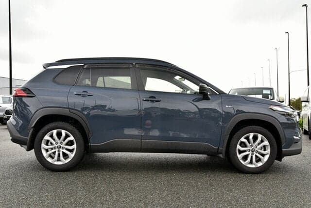 2025 Toyota Corolla Cross GXL in Grey