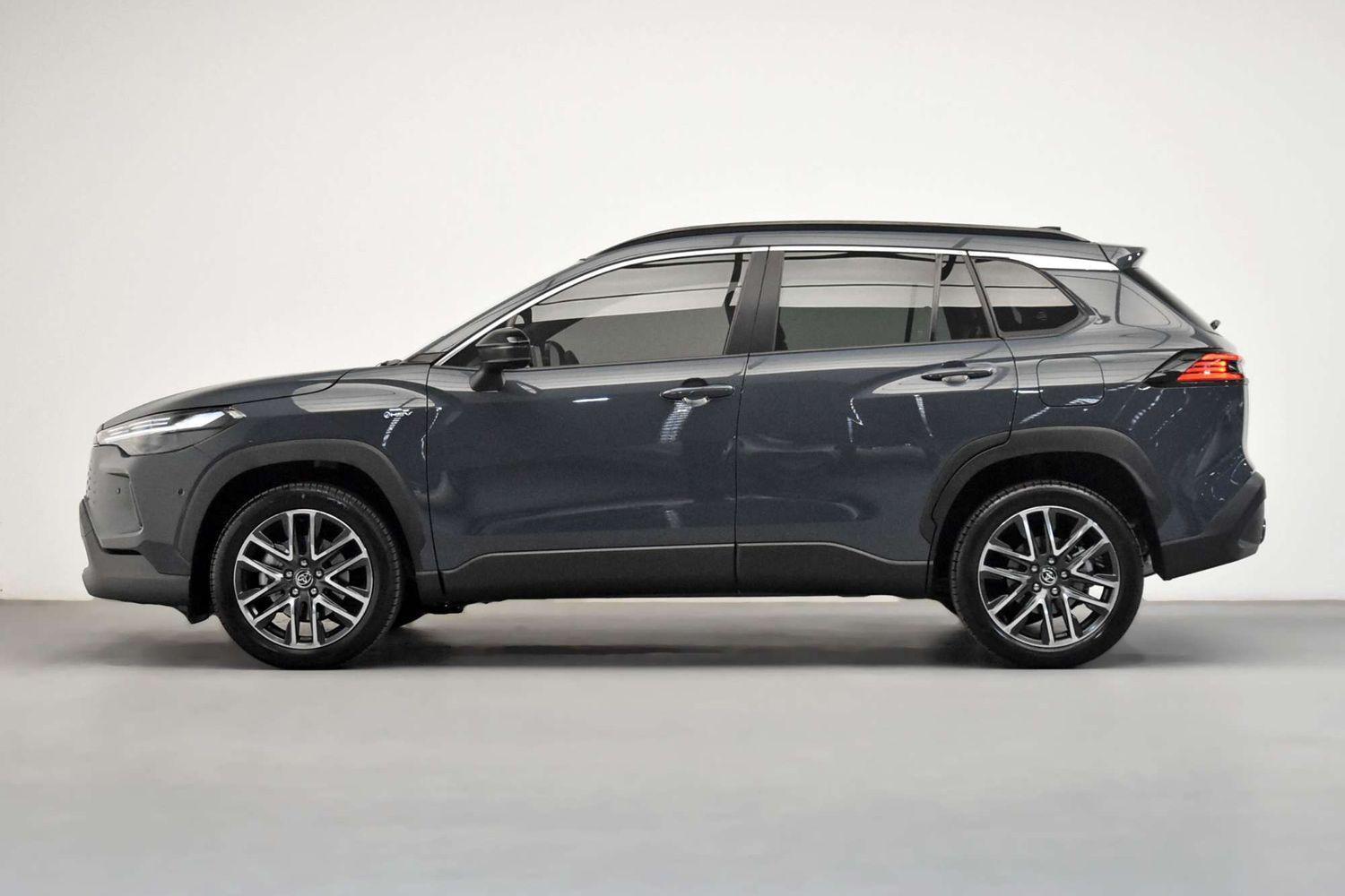 2025 Toyota Corolla Cross Atmos AWD in Grey