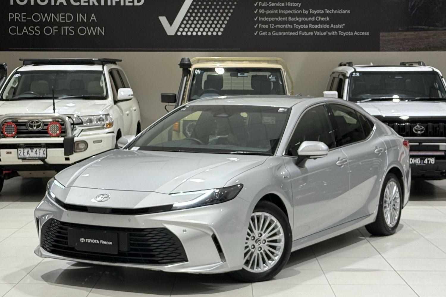2025 Toyota Camry Ascent in Silver