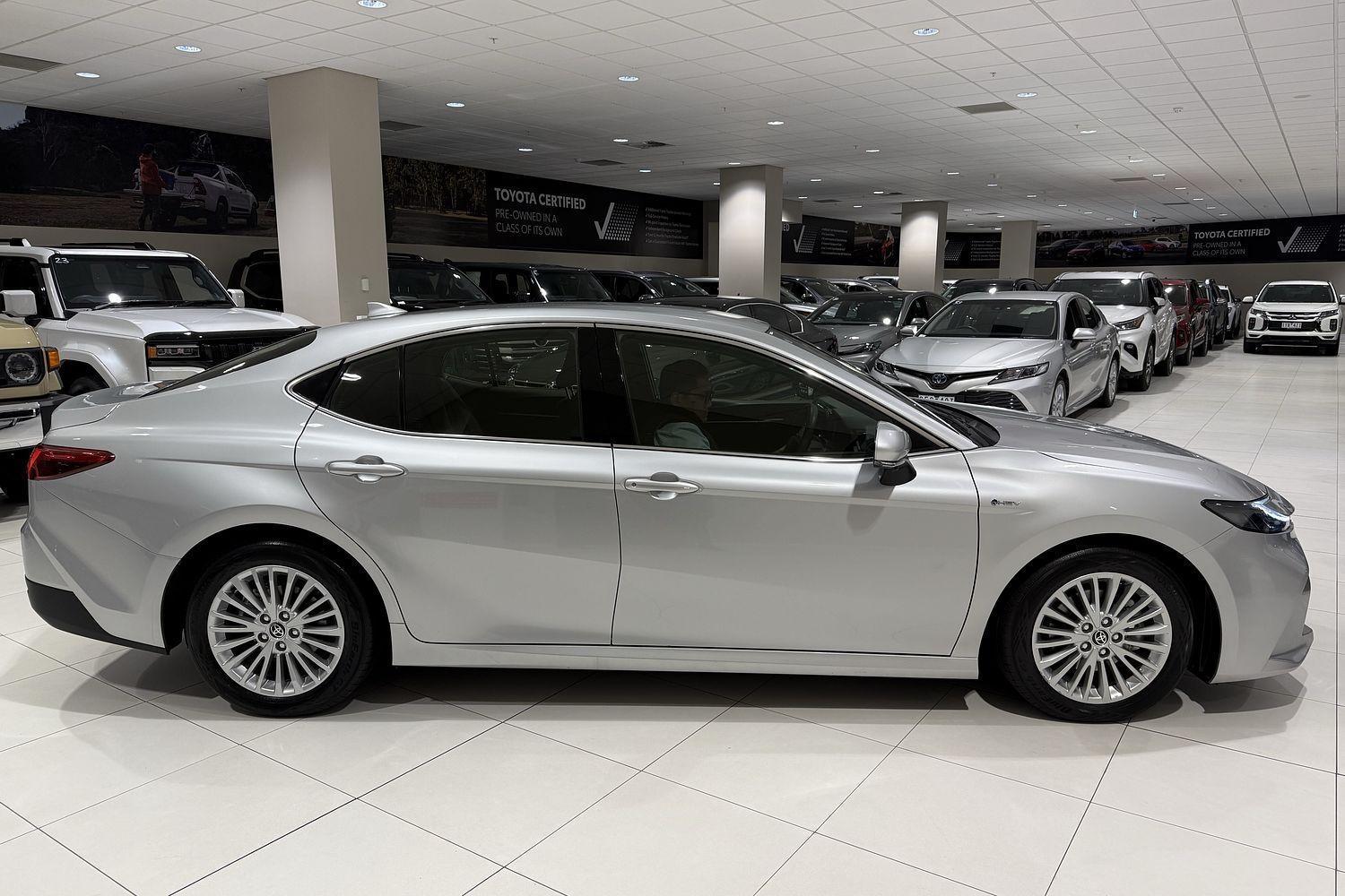 2025 Toyota Camry Ascent in Silver