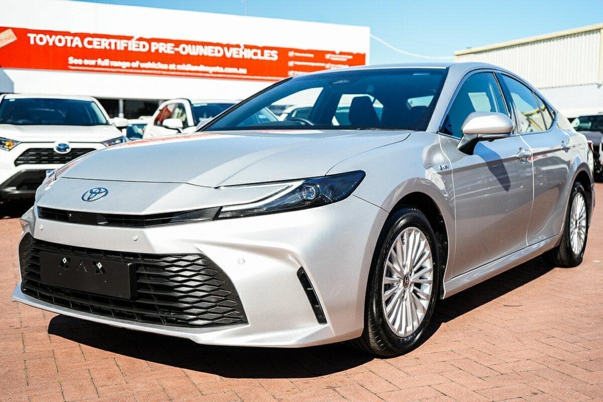 2025 Toyota Camry Ascent in Silver