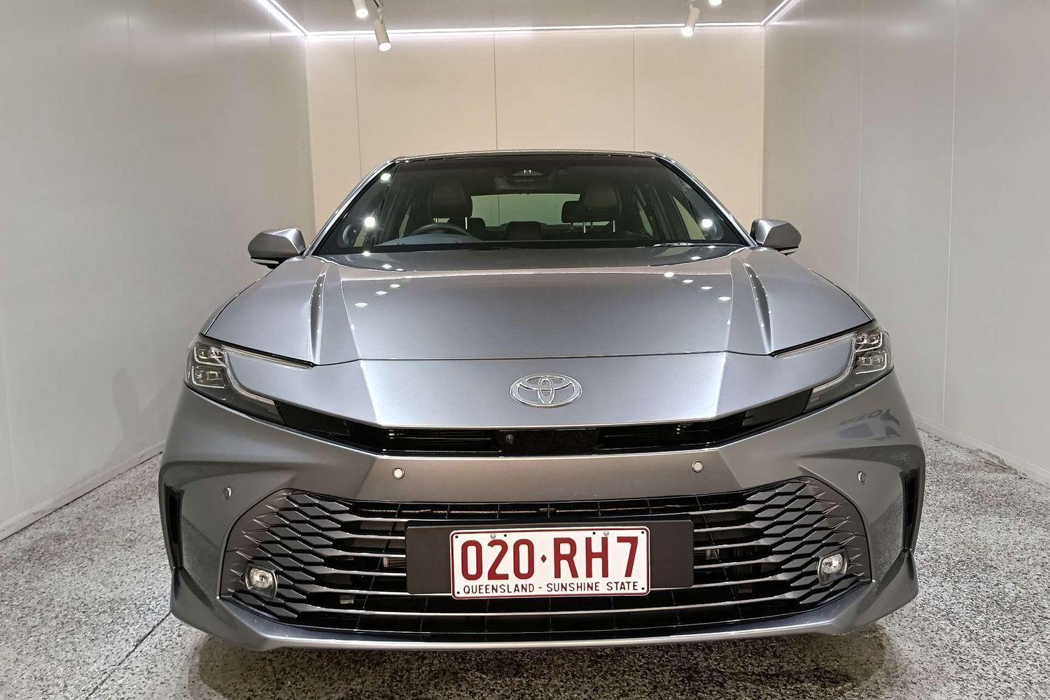 2025 Toyota Camry SL in Grey