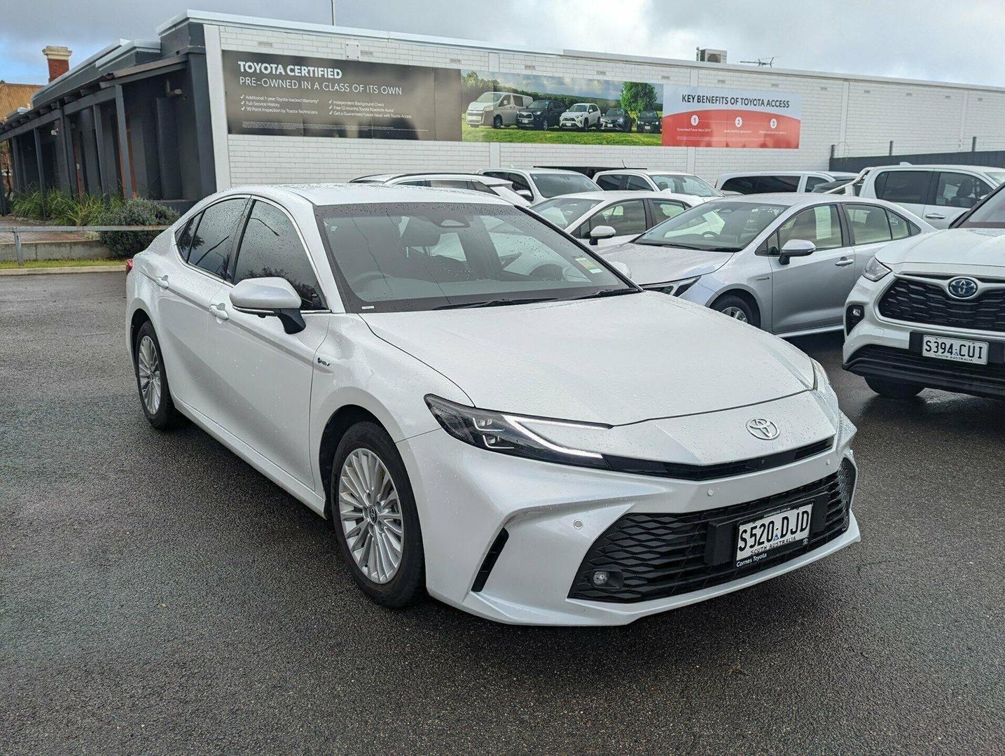 2025 Toyota Camry Ascent Sport in White
