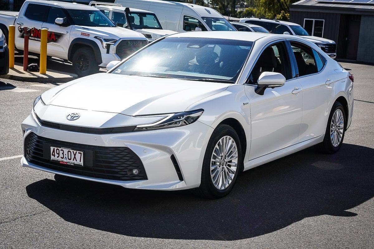 2025 Toyota Camry Ascent Sport in White