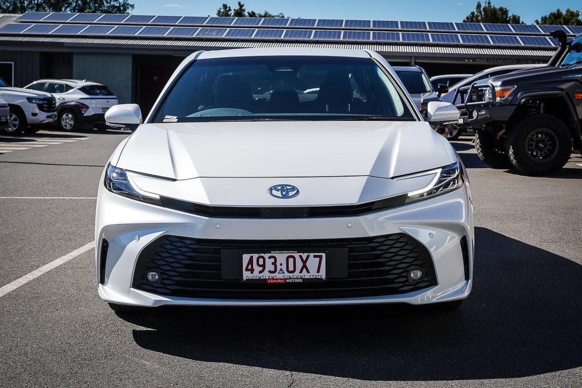 2025 Toyota Camry Ascent Sport in White