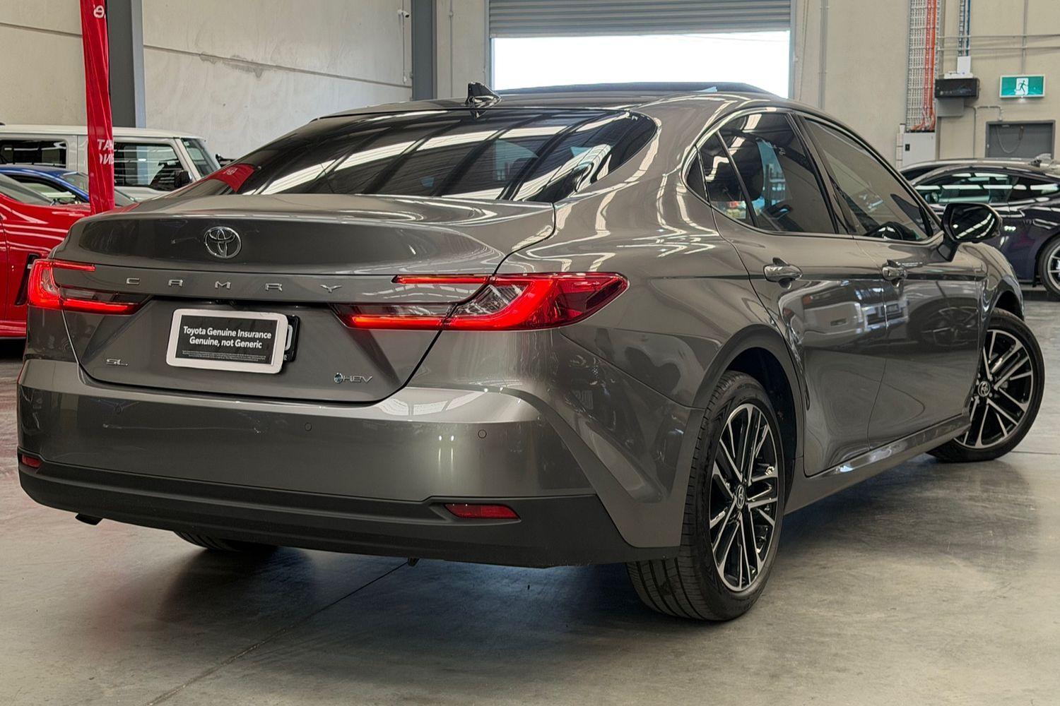 2025 Toyota Camry SL in Silver