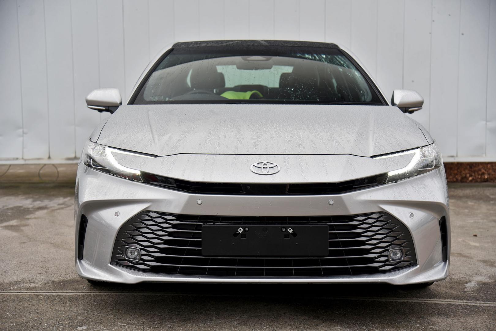 2024 Toyota Camry SL in Silver