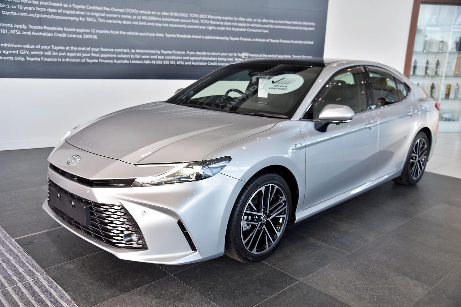 2024 Toyota Camry SL in Silver