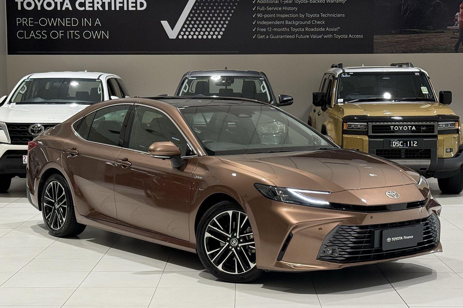 2025 Toyota Camry SL in Bronze
