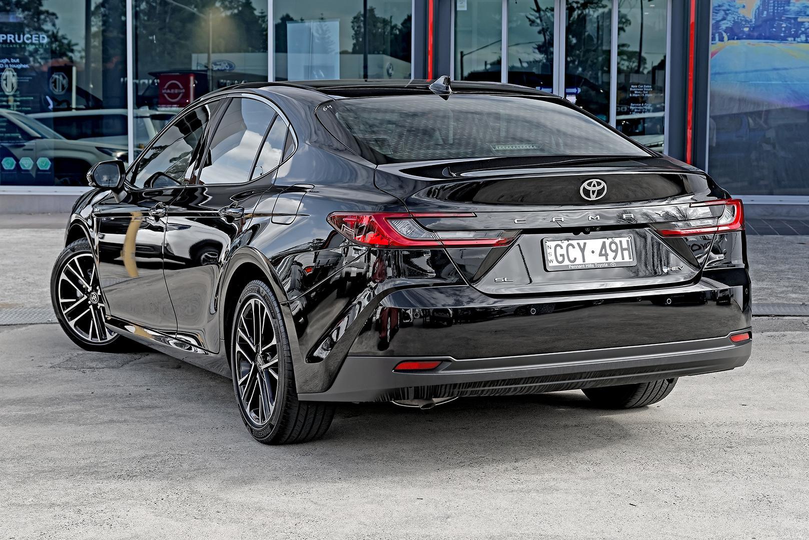 2025 Toyota Camry SL in Black
