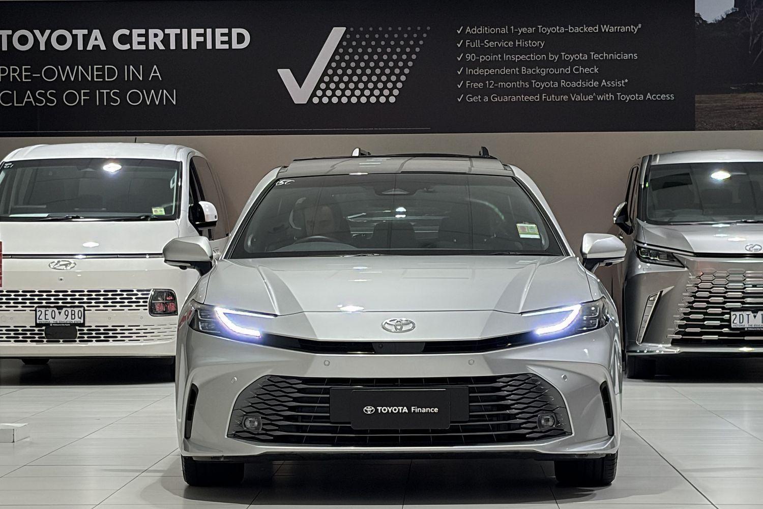 2025 Toyota Camry SL in Silver