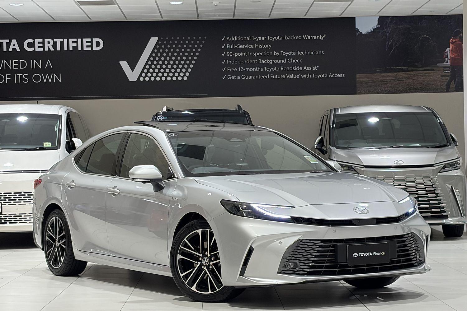 2025 Toyota Camry SL in Silver